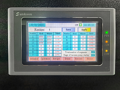 1-2Kg Rumah Kecil Menggunakan Pengering Beku Untuk Makanan detail - Layar sentuh LCD, satu tombol mulai. Kontrol sistem PLC, dapat mengatur program dan menyimpan formula pengeringan beku yang berbeda, satu sentuhan untuk menjalankan program yang ditetapkan untuk sampel yang berbeda.