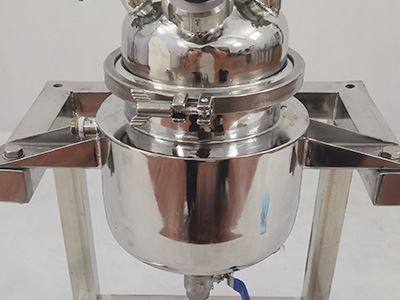 Reaktor Baja Tahan Karat Berjaket Kecil 2L detail - Badan ketel baja tahan karat, anti korosi, tahan suhu tinggi, tahan tekanan tinggi.