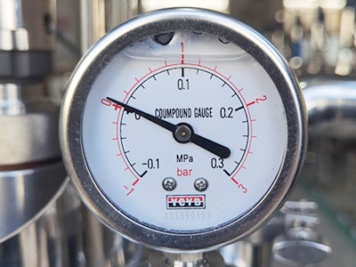 Reaktor Baja Tahan Karat Lapisan Ganda 30L Untuk Distilasi detail - Pengukur tekanan vakum penunjuk waktu nyata menampilkan vakum nyata.