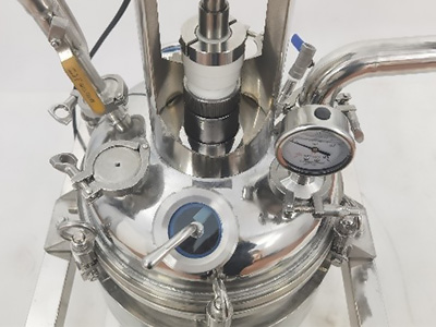 Reaktor Pemanas Listrik Baja Tahan Karat detail - Penutup ketel reaksi multi-mulut, jumlah mulut ketel dapat disesuaikan, dan desain mulut besar mudah dibersihkan.