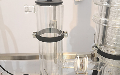 Peralatan Distilasi Molekul Film Yang Dihapus Untuk Minyak CBD detail - Perangkap dingin - dapat menambahkan es kering atau nitrogen cair dll. Juga dapat melakukan OEM.